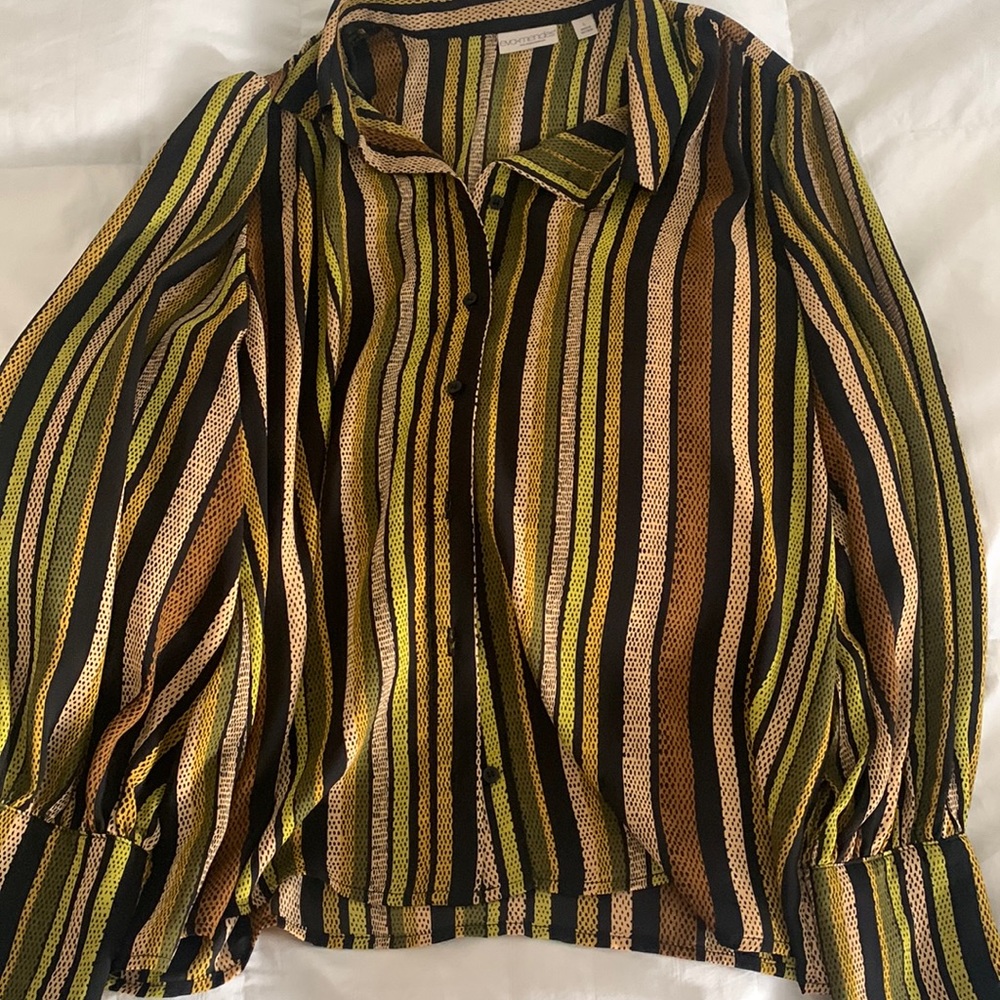 Large Neon green, black, light pink. Blouse